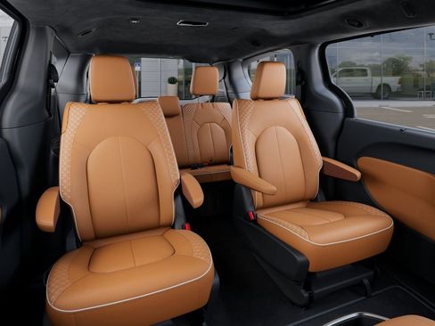 New 2026 Chrysler Pacifica Pinnacle image 16
