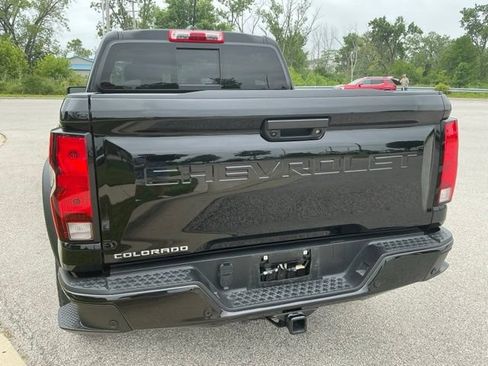 Used 2023 Chevrolet Colorado Trail Boss w/ Technology Package AWD/4WD image 10