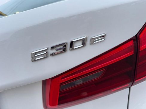 Used 2018 BMW 530e xDrive image 14