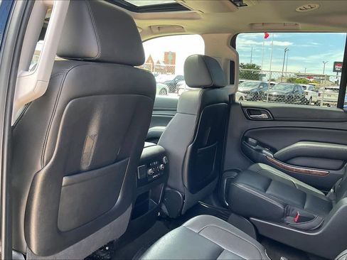 Used 2016 Chevrolet Suburban LTZ RWD image 11