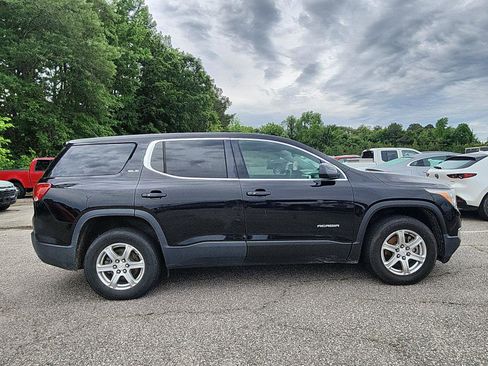 Used 2017 GMC Acadia SLE FWD image 6