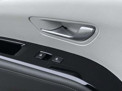 Used 2024 Hyundai Tucson Limited image 25