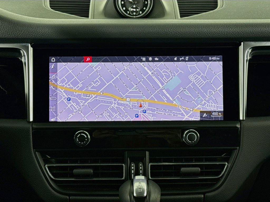 Certified 2024 Porsche Macan S AWD/4WD image 15