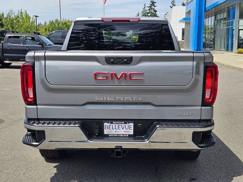 Used 2025 GMC Sierra 1500 SLT AWD/4WD image 4
