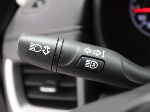 Used 2024 GMC Terrain SLE image 36