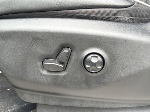 Used 2022 Chrysler Pacifica Limited image 14