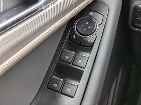 New 2026 Ford Explorer Active RWD image 20