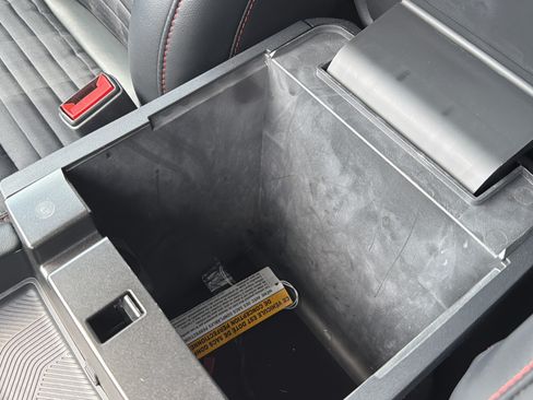 Used 2025 Ford Explorer ST-Line RWD image 41