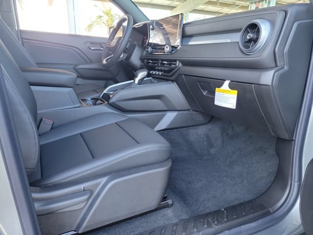 New 2026 Chevrolet Colorado LT w/ LT Convenience Package AWD/4WD image 17