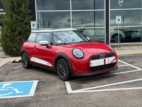 Used 2025 MINI Cooper S FWD image 1