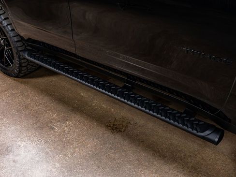 Used 2025 Chevrolet Tahoe Z71 w/ Z71 Off-Road Package image 13