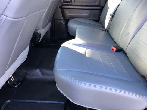 Used 2018 RAM 3500 Tradesman w/ Chrome Appearance Group image 22