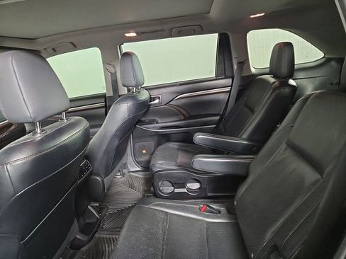 Used 2014 Toyota Highlander Limited Platinum AWD/4WD image 15