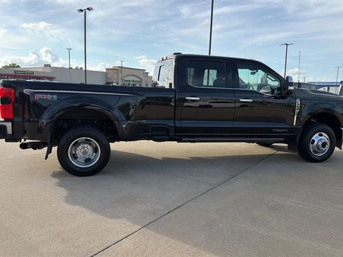 Used 2023 Ford F350 Lariat w/ Lariat Ultimate Package AWD/4WD image 27