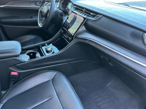 Used 2024 Jeep Grand Cherokee Limited w/ Trailer Tow Package image 16