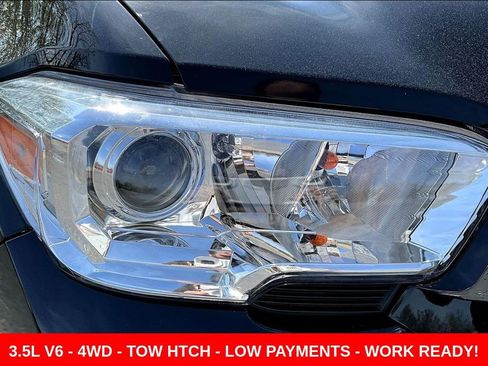 Used 2022 Toyota Tacoma SR AWD/4WD image 31