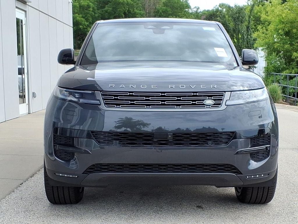New 2026 Land Rover Range Rover Sport SE AWD/4WD image 2