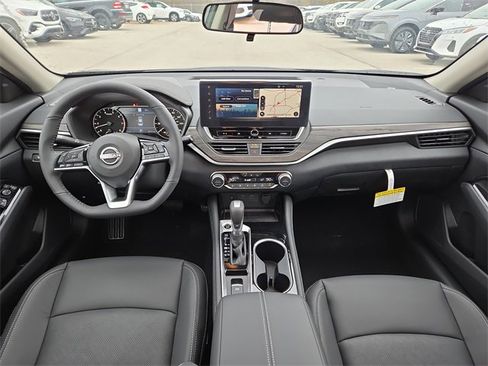 New 2025 Nissan Altima 2.5 SL image 12