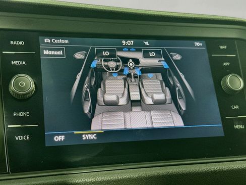 Used 2019 Volkswagen Jetta SEL Premium image 16