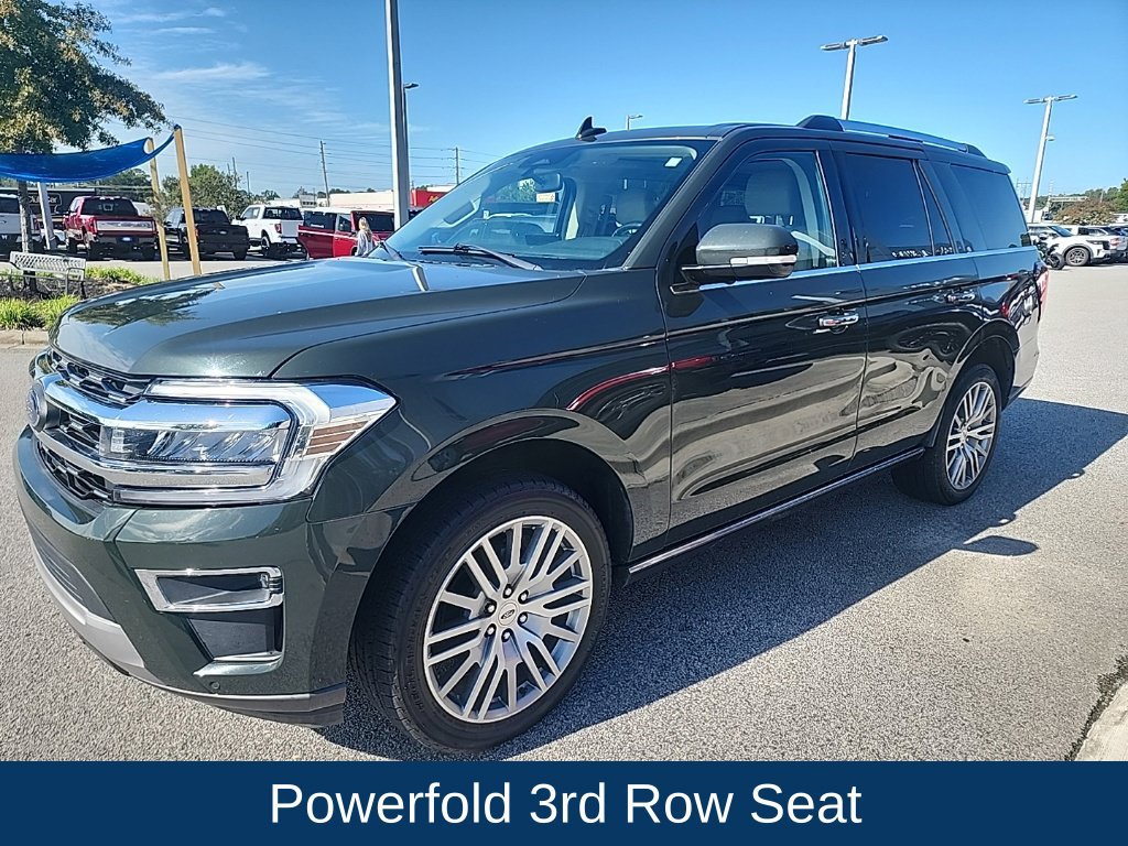 Used 2022 Ford Expedition Limited RWD image 3