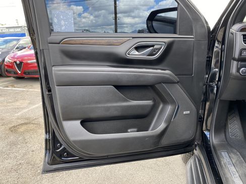 Used 2022 Chevrolet Suburban Premier w/ Max Trailering Package RWD image 14