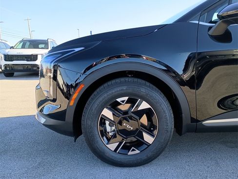 New 2026 Kia Sportage LX image 16