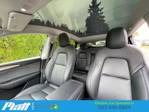 Used 2022 Tesla Model Y Performance image 36