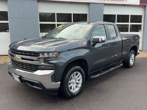 Used 2019 Chevrolet Silverado 1500 LT w/ All-Star Edition AWD/4WD image 2