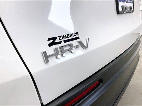 Certified 2023 Honda HR-V LX image 9