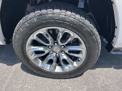 Used 2019 RAM 1500 Laramie w/ Sport Appearance Package AWD/4WD image 14