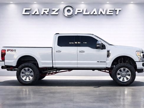 Used 2022 Ford F250 Platinum AWD/4WD image 3