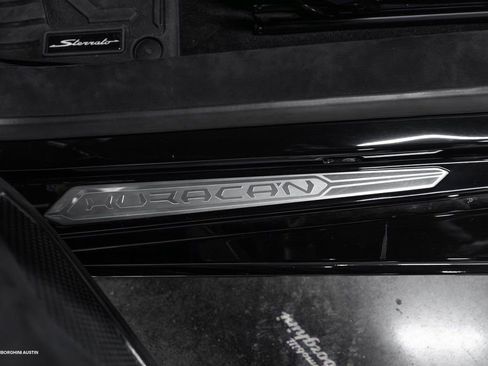 Used 2024 Lamborghini Huracan Sterrato image 24