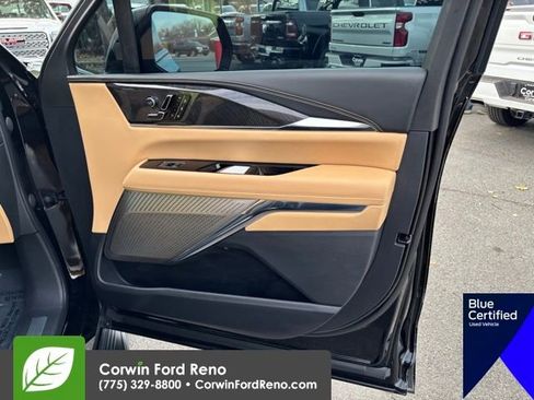 Used 2025 Cadillac Escalade IQ Luxury 2 image 38