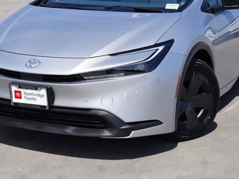 Used 2024 Toyota Prius LE image 5