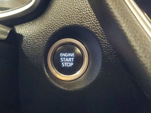 Used 2023 Toyota Corolla Cross XLE w/ Convenience Package image 31