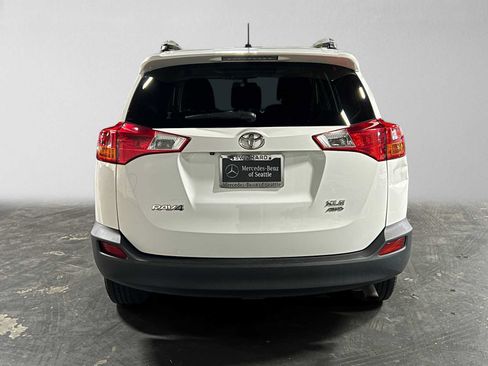 Used 2013 Toyota RAV4 XLE AWD/4WD image 4