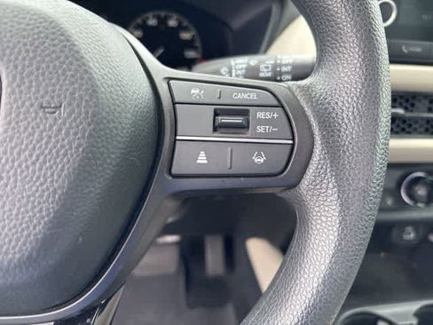 Used 2024 Honda HR-V LX image 12
