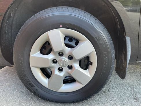 Used 2014 Nissan Rogue S image 24