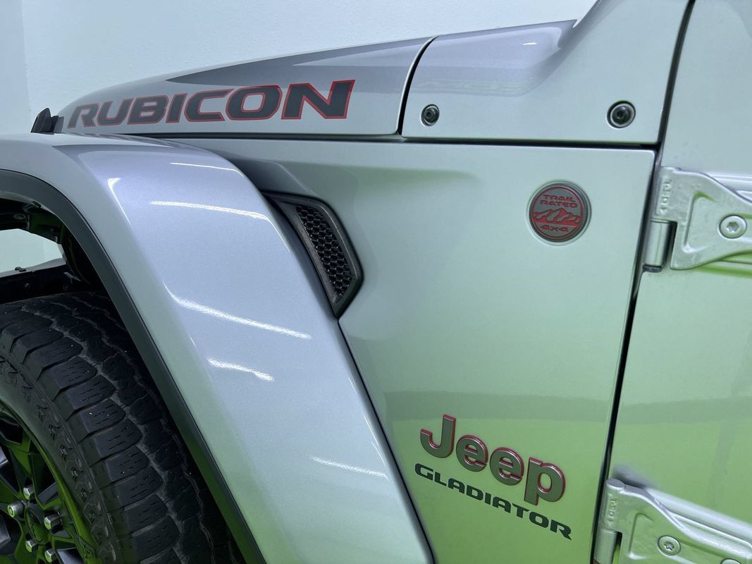 Used 2020 Jeep Gladiator Rubicon w/ Advanced Safety Group AWD/4WD image 15