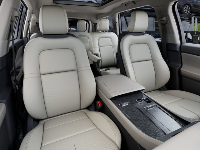 New 2027 Lincoln Aviator AWD image 12