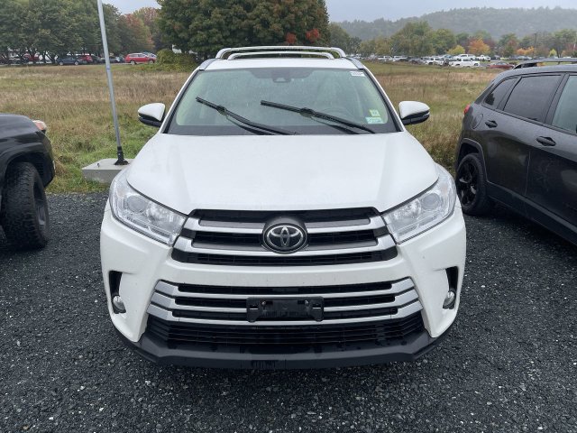 Used 2017 Toyota Highlander XLE AWD/4WD image 2