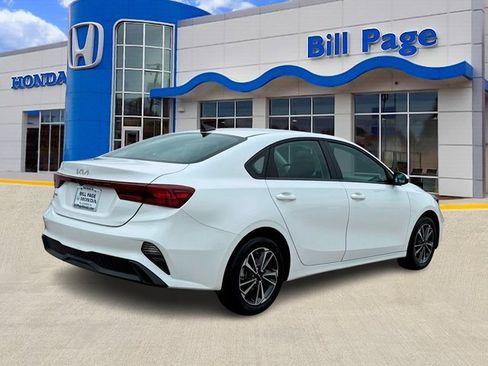 Used 2024 Kia Forte LXS w/ LXS Technology Package image 7