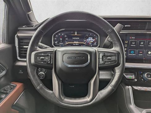 Used 2024 GMC Sierra 2500 Denali Ultimate AWD/4WD image 15