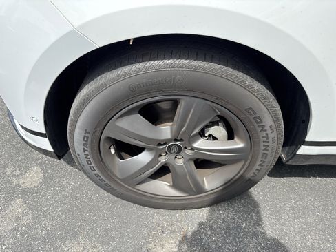 Used 2021 Land Rover Range Rover Velar R-Dynamic S image 36