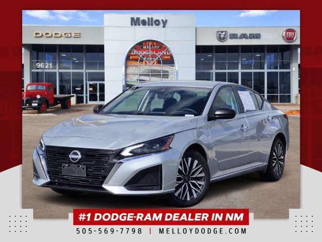 Used 2025 Nissan Altima 2.5 SV AWD/4WD image 1