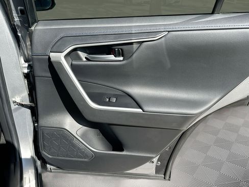 Used 2021 Toyota RAV4 XSE image 32