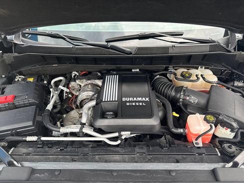 Used 2023 Chevrolet Silverado 1500 RST AWD/4WD image 37
