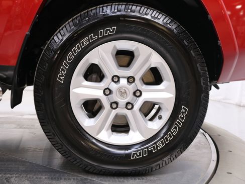 Used 2016 Toyota 4Runner SR5 image 32