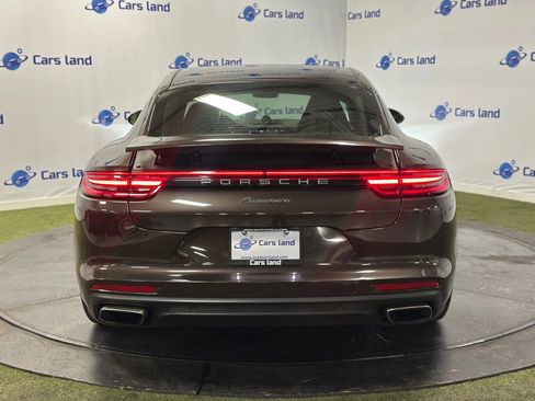 Used 2018 Porsche Panamera image 4