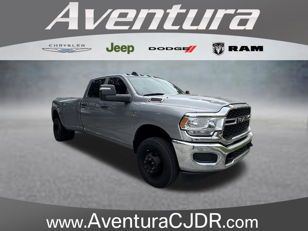Certified 2024 RAM 3500 Tradesman w/ Chrome Appearance Group AWD/4WD 360° Tour